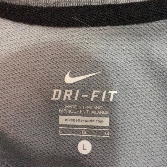 Nike gray tank top mesh sleeves - Picture 5 of 5